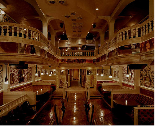 The Box Nightclub and Cabaret arriva a Londra1