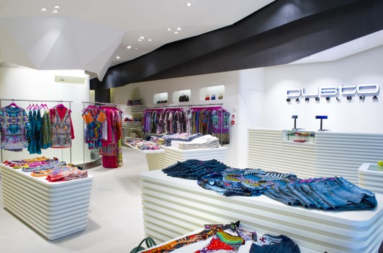 custo-london-550x364