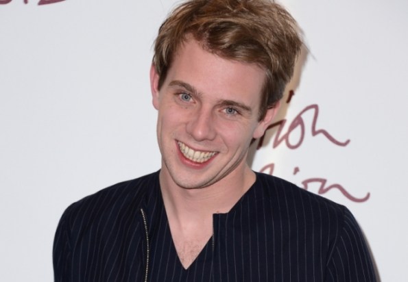 Jonathan-Anderson-per-Versus_main_image_object